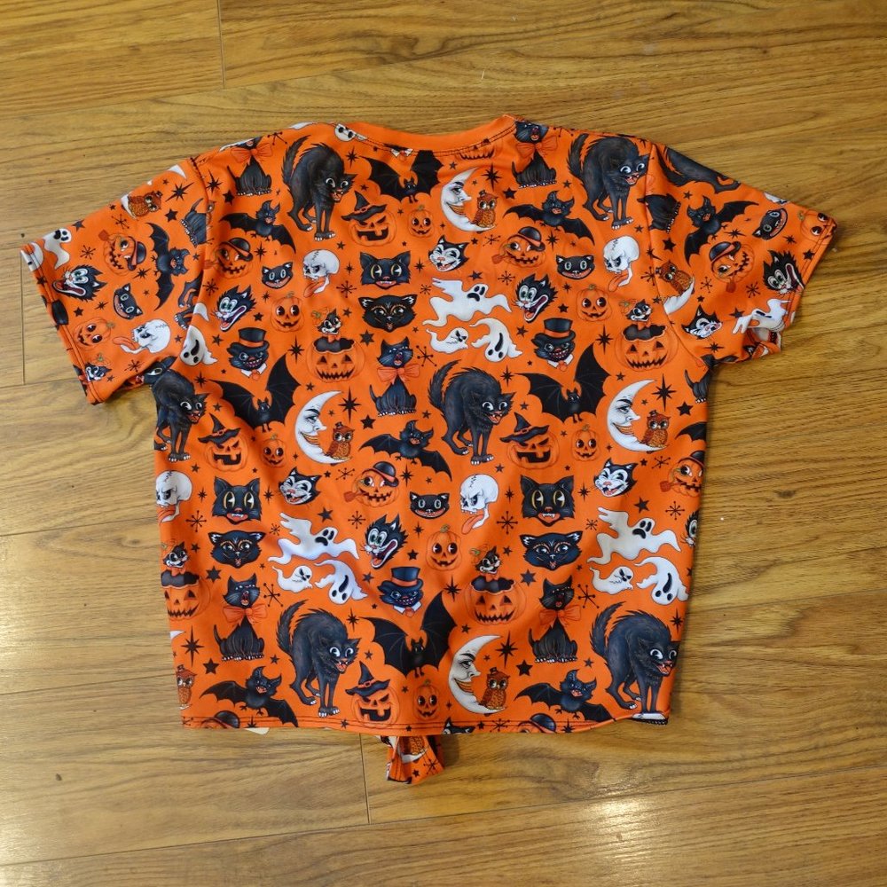 Blackmilk Trick Or Treat Retro Halloween Print Tie Front Tee - Picture 6 of 8